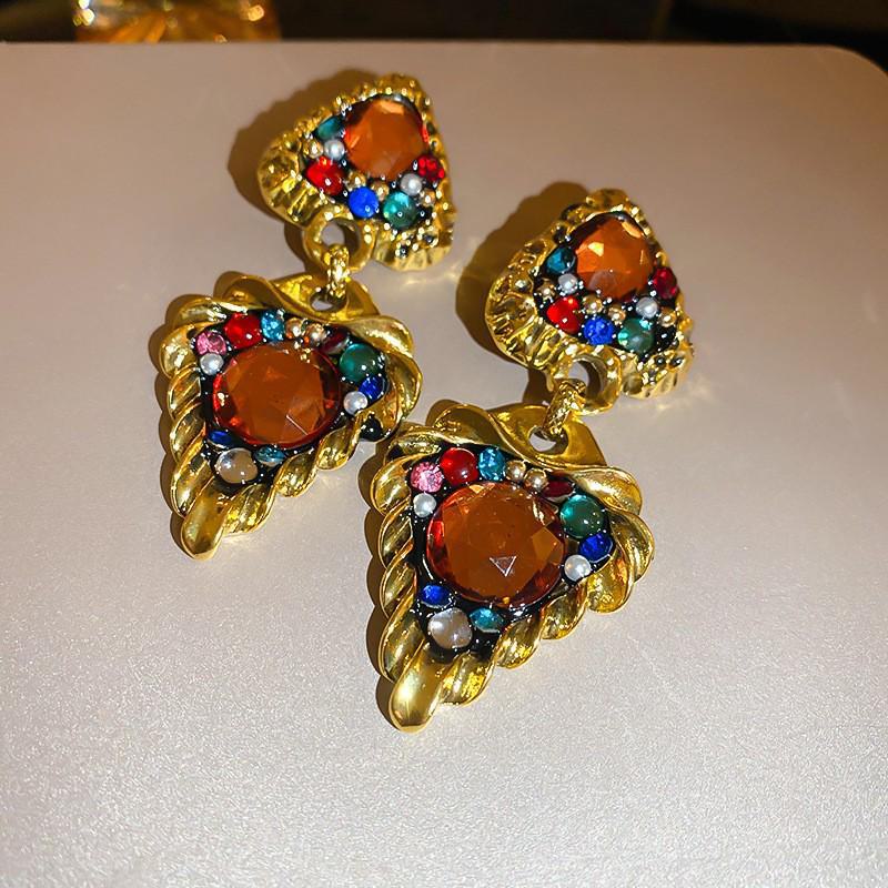 "Vintage Silver Needle Diamond Snake Earrings for Women – Light Luxury, High-End Style"