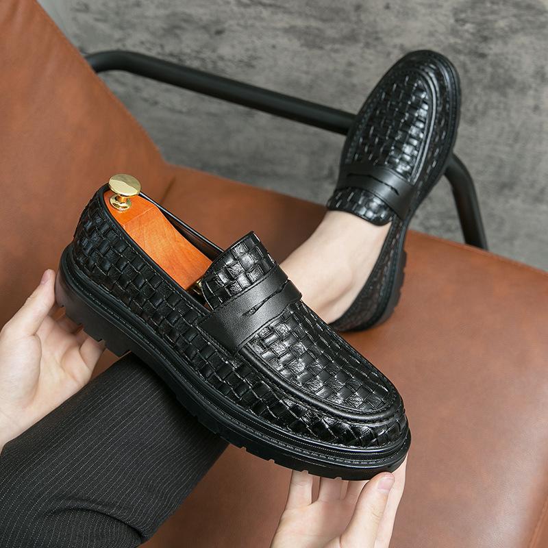 Men's Leather Shoes Summer Breathable Woven Air Cushion Men's Shoes British Style Casual Loafers Men's One Pedal