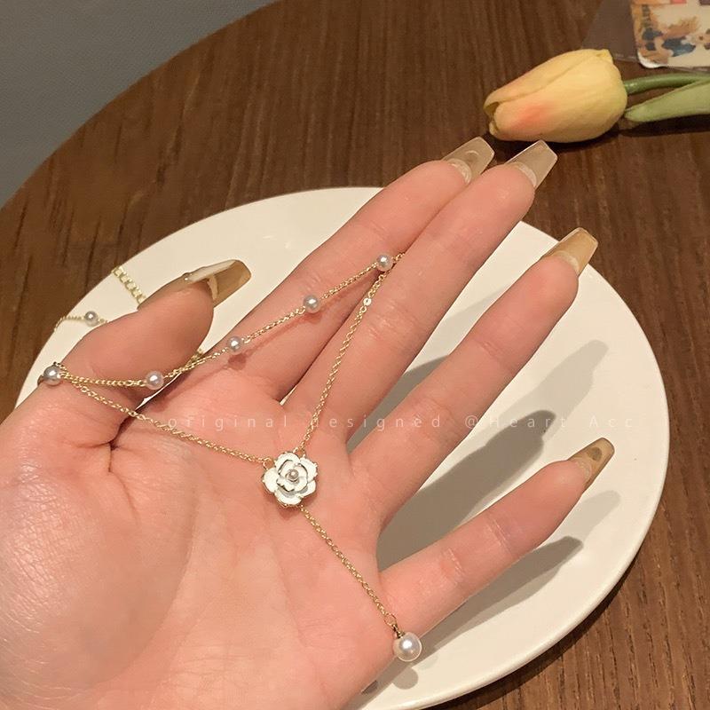 Double fringed pearl necklace women's niche design sense camellia collarbone chain high sense temperament neck chain