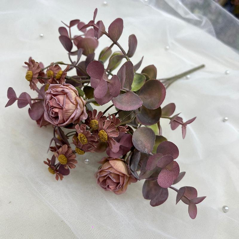 

Искусственная обожженная кромка пузырчатой розы Искусственный цветок ромашки Шелковый цветок Обожженная кромка розы Высококачественный искусственный букет