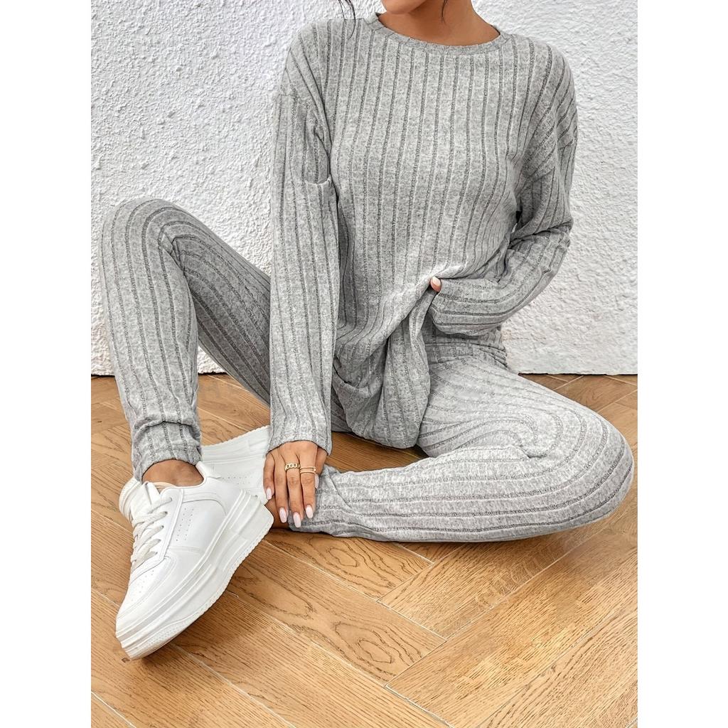 Female Suit, Autumn New Fashionable Casual Temperament Loose Round Neck Pit Stripe Knitted Suit for Women