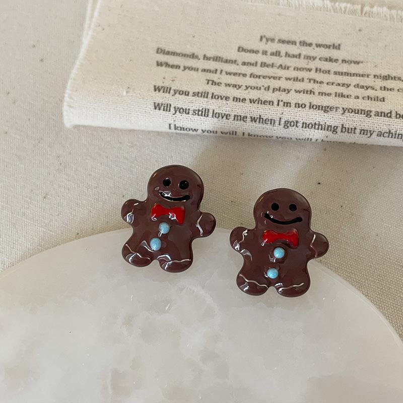 Wear Dripping Oil Before And After Fun Cartoon Gingerbread Man Stud Earrings Female Cute Exquisite Fashion Trend Versatile Earrings