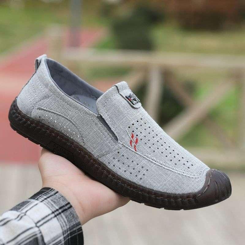 

New breathable fly-woven casual shoes simple cloth shoes soft sole soft surface shoes lazy shoes 44 сірий колір