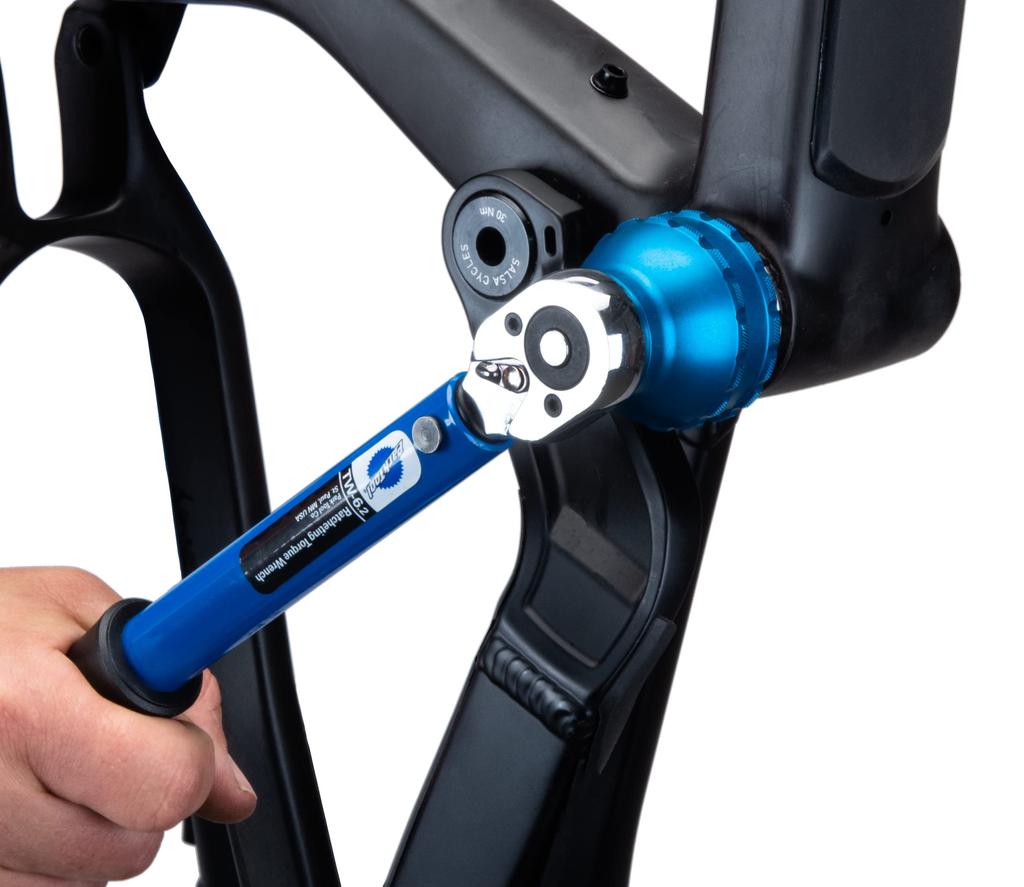 PARKTOOL Bottom Bracket Suitable for BB outer 16 Made of aluminum to minimize scratching of BB tool for external Tool. diameters 42.7/44~45mm.