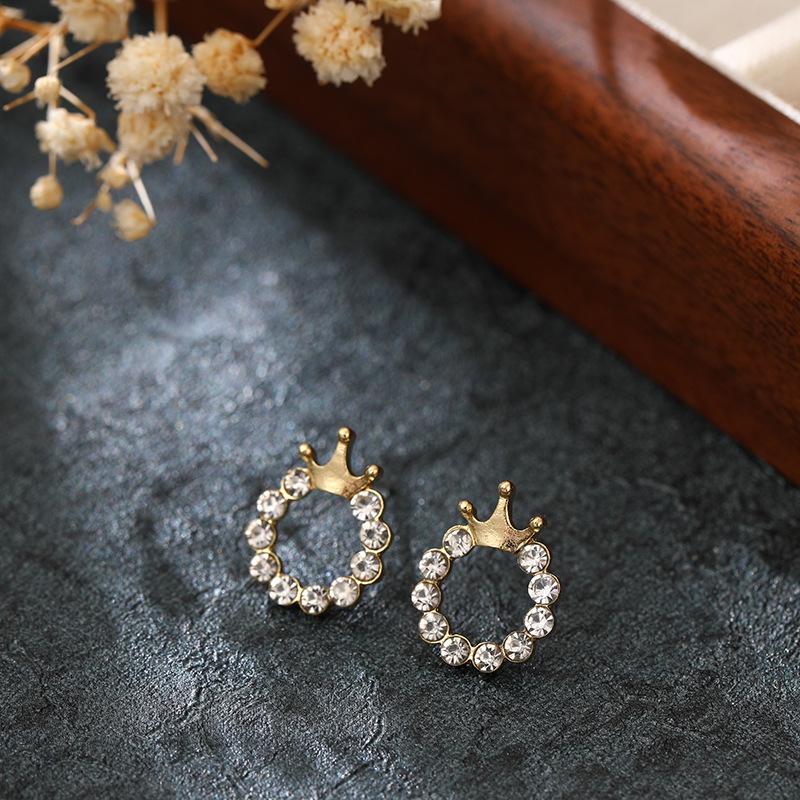 

S925 Silver Needle Rhinestone Crown Earrings - Stylish Korean Fashion for Women золотой