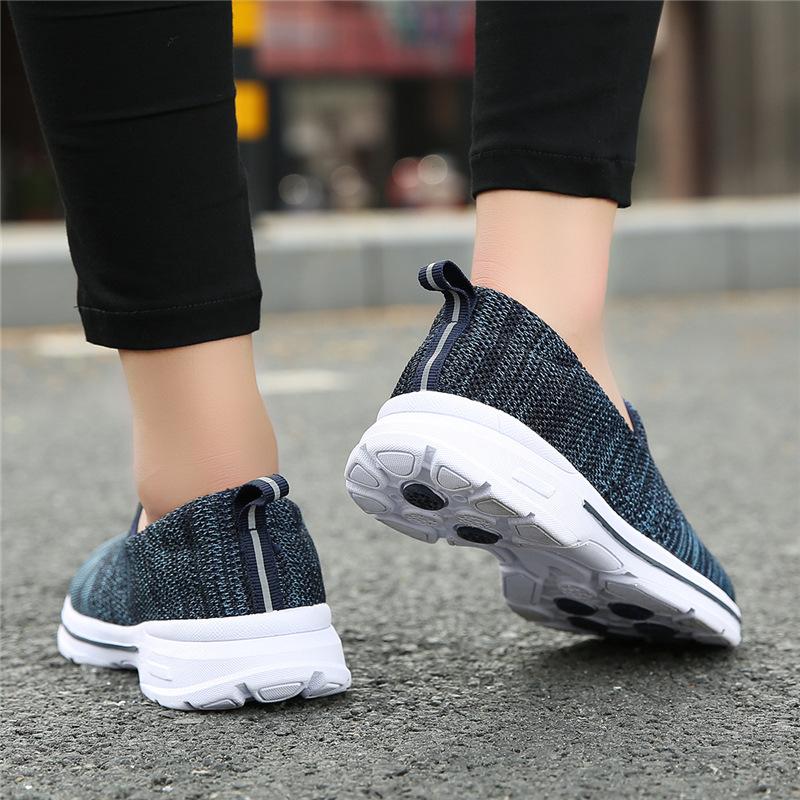 New women's shoes mesh walking shoes breathable sports casual shoes light lazy shoes light mouth shoes large size