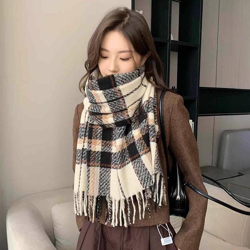 Scarf autumn and winter women's new autumn and winter atmosphere plaid scarf high-end scarf