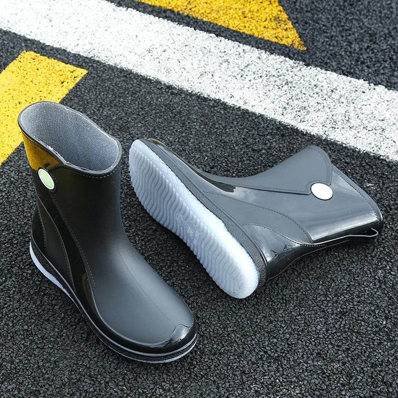 

Утолщенные и бархатные водные туфли женские новые резиновые сапоги водонепроницаемые и нескользящие кухонные резиновые сапоги средней длины для дождливых дней 36