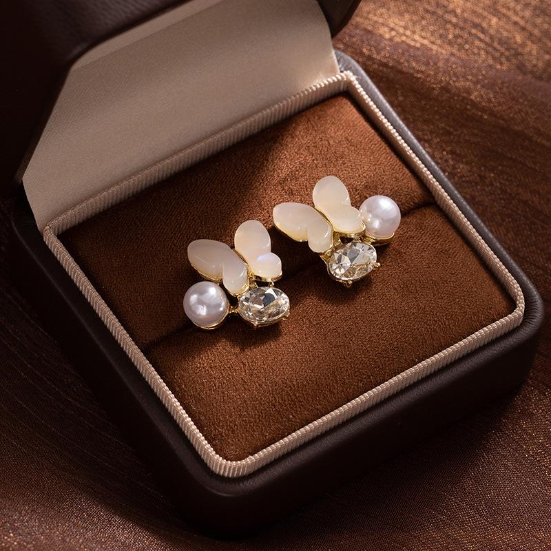 

High-End Diamond-Set Butterfly Earrings, Exquisite Light Luxury, Niche Imitation Silver Needle Earrings, Design Three-Dimensional Ear Jewelry