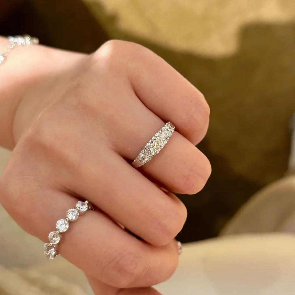 Curled grass pattern antique rings for women retro fashion high-end sense simple and unique inlaid diamonds ring jewelry