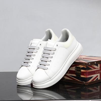 McQueen Leder Plateau-Sohle mit erhöhtem Paar-Bär Freizeit-Board-Schuhe MY22