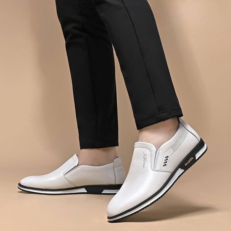 Luxuriöse Herren Lederschuhe Bequeme Slipper Herren Mokassins Rutschfeste Fahrschuhe Hochwertige Herrenschuhe Übergröße
