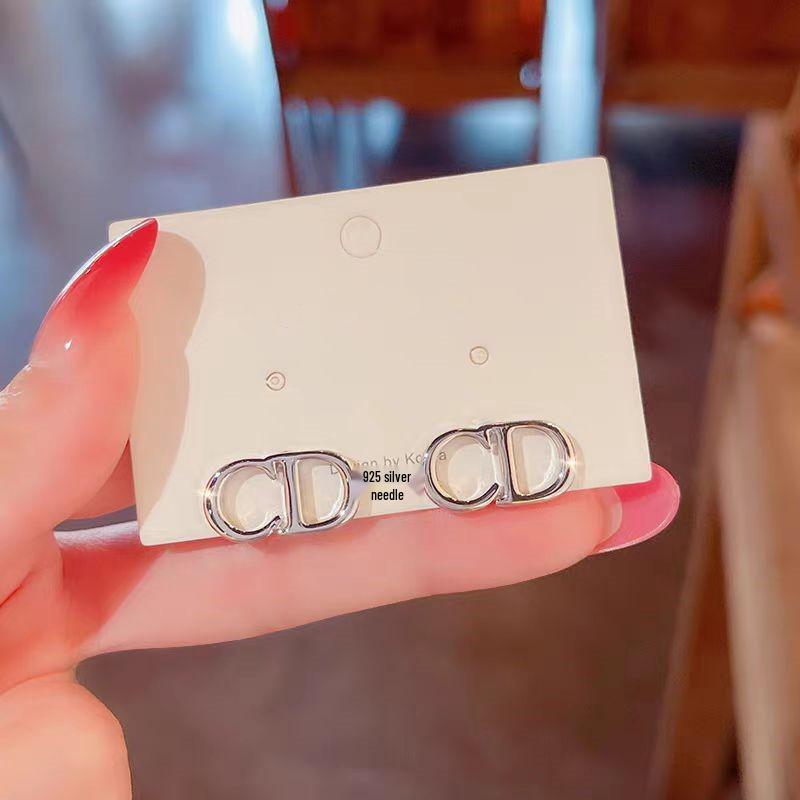 Retro Chic Electroplated Metal Letter Stud Earrings - Versatile Fashion Accessory