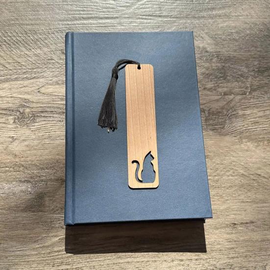 Pet Themed Bookmark Wooden Dog/Cat/Bone/Paw Carving Book Mark with Tassel Gift for Book Lovers Pet Owners