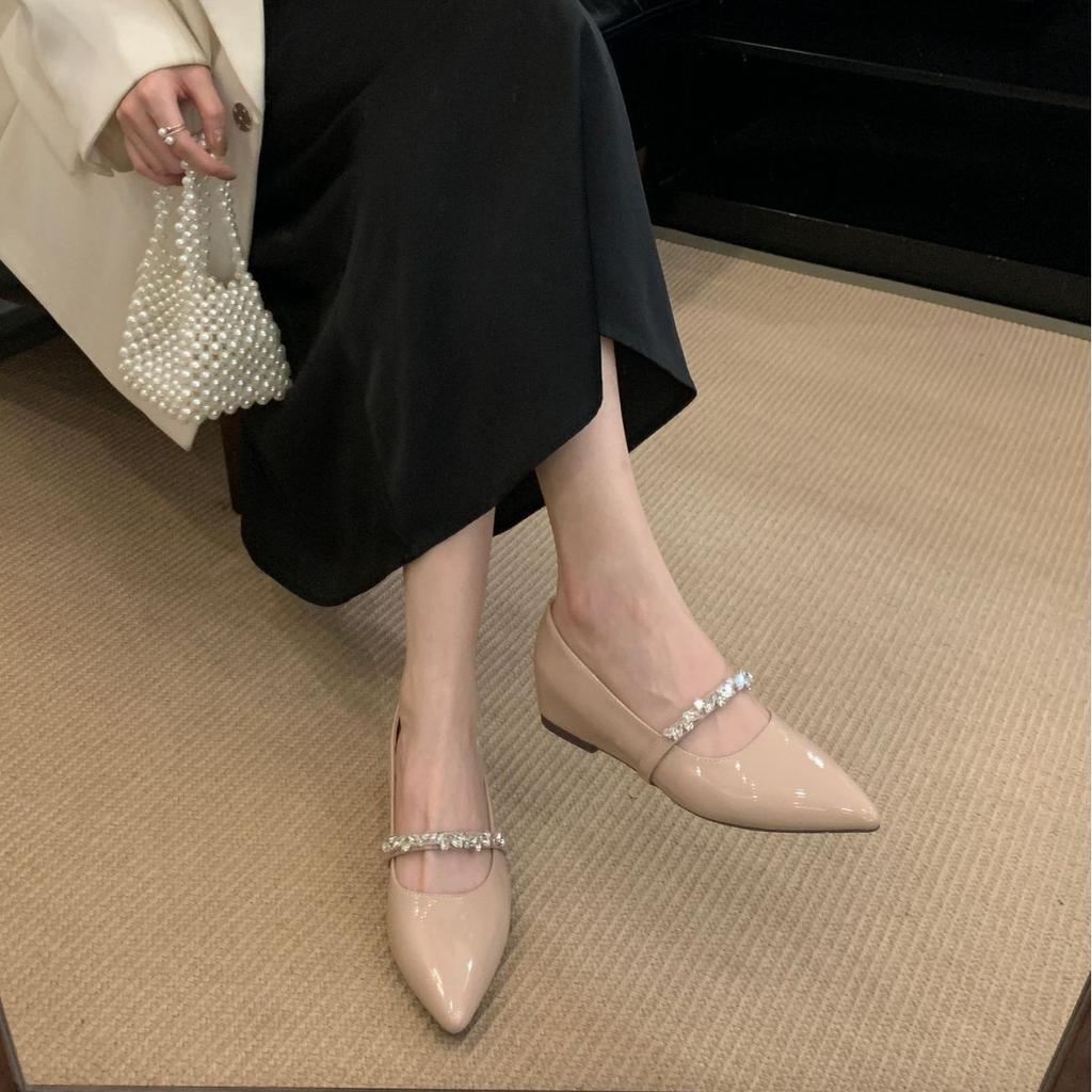 2025 new inner slope heel pointed rhinestone word with patent leather shallow mouth versatile OL Mary Jane women's shoes
