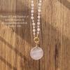 Elegante Collana in Pietra Naturale Rosa Chiaro con Chiusura Dorata per Donna
