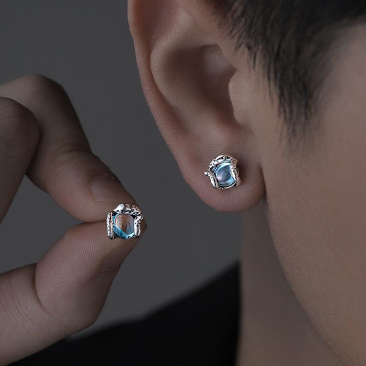 

High Quality Blue Crystal Wrapped Snake Men Earrings Exquisite Ear Stud Piercing Earrings for Men Hiphop Hypoallergenic Zircon
