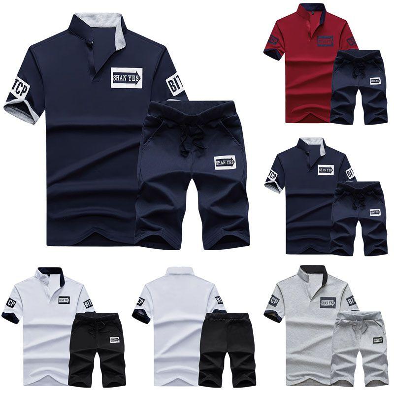Completo T-shirt a collo alto con girocollo e pantaloncini da uomo, set comodo e traspirante per stile casual