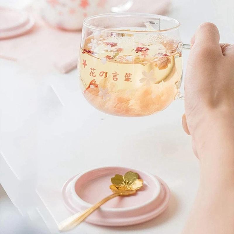 Tazza da caffè in vetro Sakura creativa da 400 ml, carina, trasparente, resistente al calore, tazza d'acqua con manico, coperchio, cucchiaino