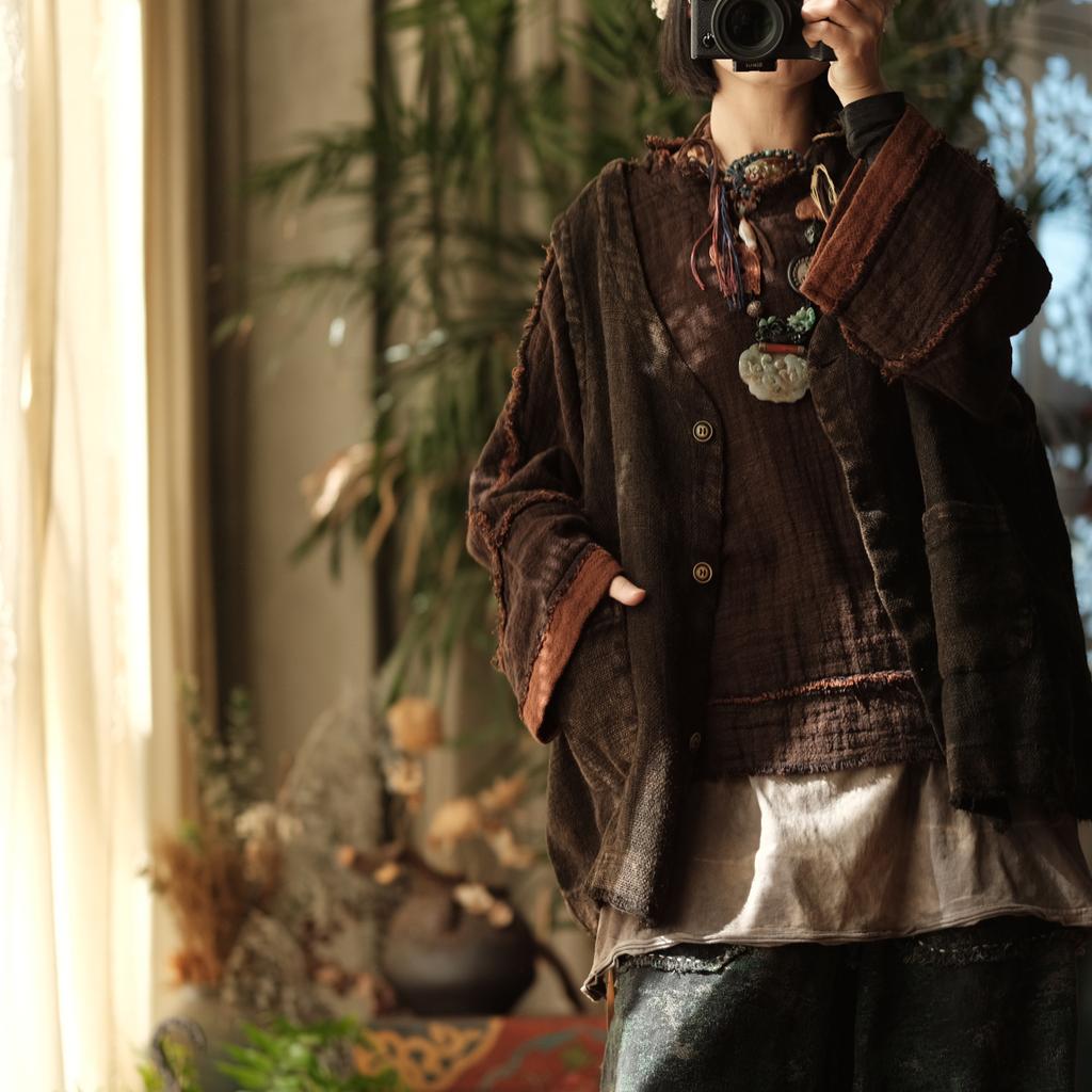 Johnature Women Vintage Coats Old Black Patchwork Button Pockets V-Neck Sleeveless Chinese Style Coats