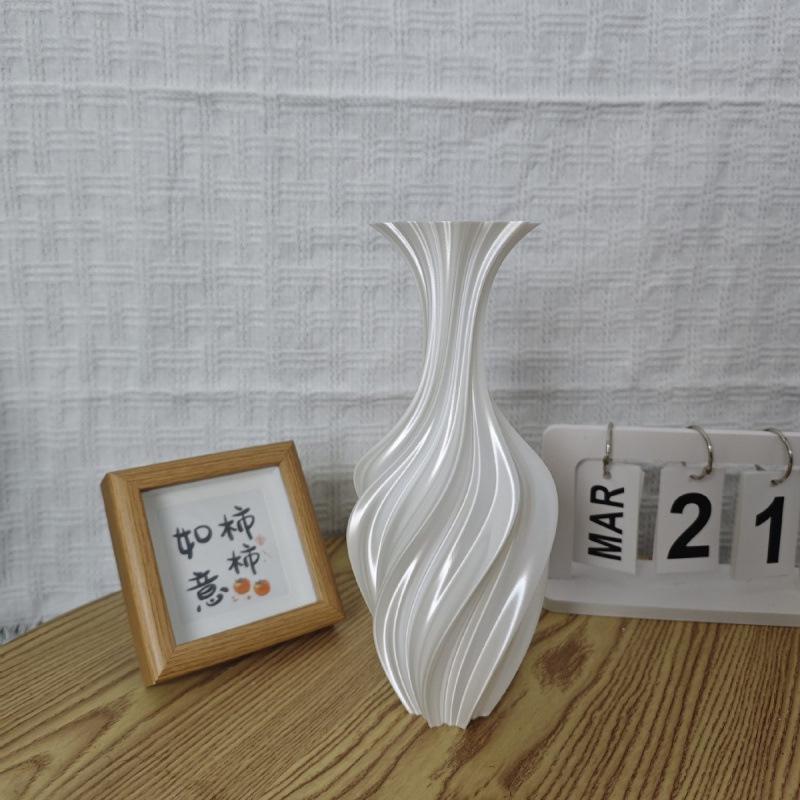 Minimalist Nordic 3D-Printed Twisted Abstract Floral Vase