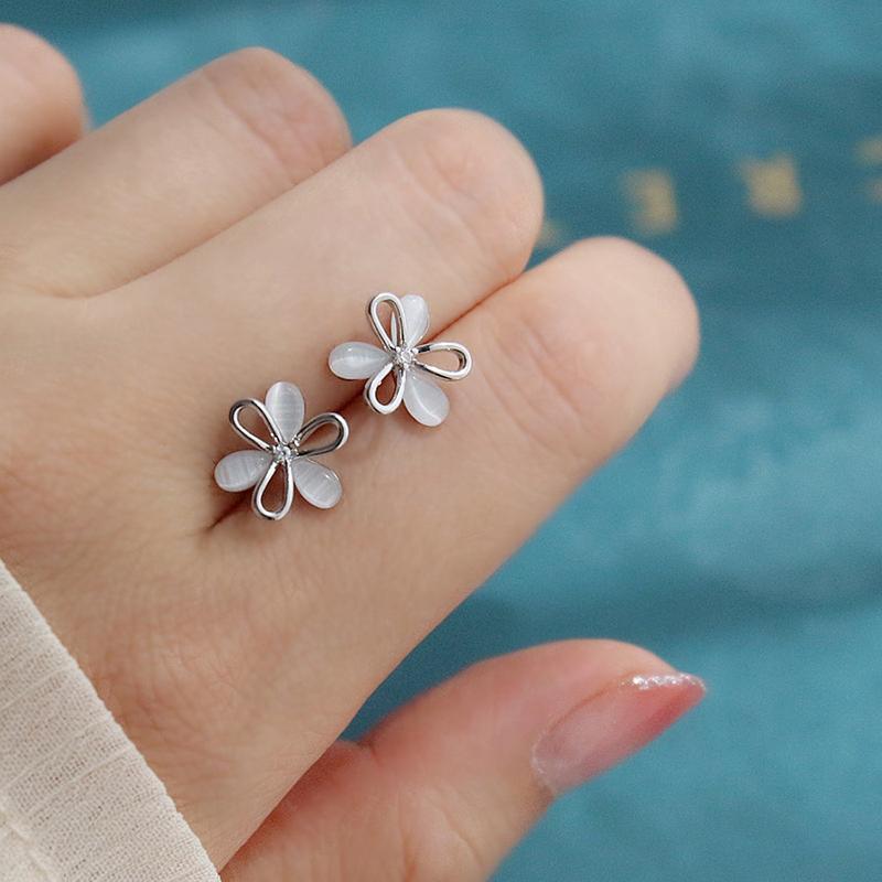 Cat'S Eye Stone Petal Earrings, Fashion Stud Earrings For Women Elegant Daily Wear Jewelry Gift