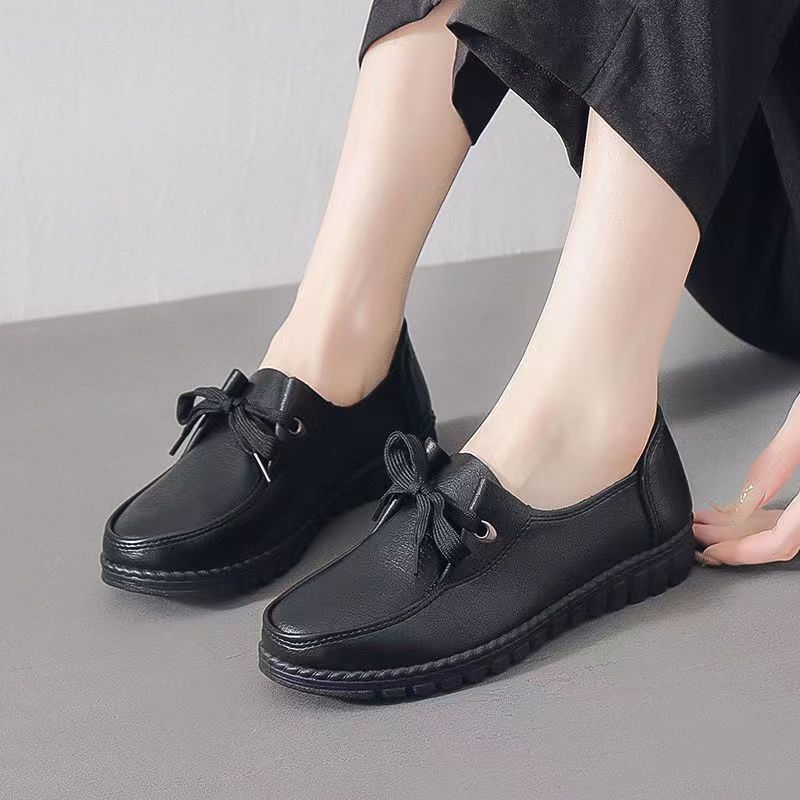 

Повседневная обувь мягкая кожа мягкая подошва удобная обувь средней высоты для женщин весна и осень плоская подошва износостойкая водонепроницаемая одинарная обувь бабушка 40