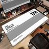 Tappetino Mouse Oversize Retrò VHS 120x60cm Mousepad per Computer Minimalismo Desk Pad Bordo Cucito XXXL Tappetino per Tastiera Tappeto da Gioco Speed