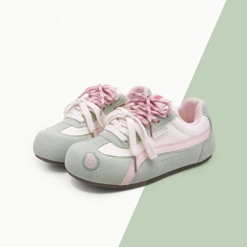 Spring soft leather soft bottom breathable increase casual and comfortable new sports shoes
