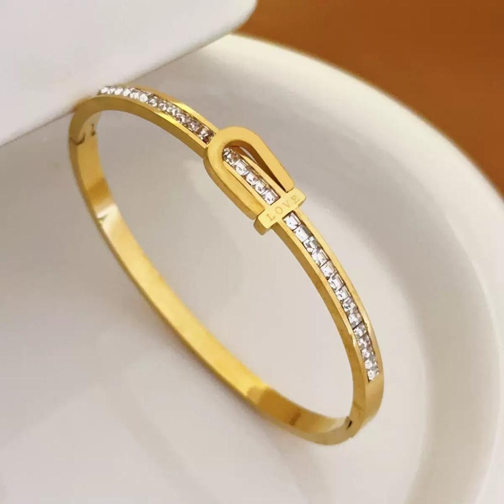1Pc Unique Belt Buckle Design Gold Bracelet, Sparkling Rhinestone Open Cuff for Women, Great Gift for Girlfriend & Best Friend