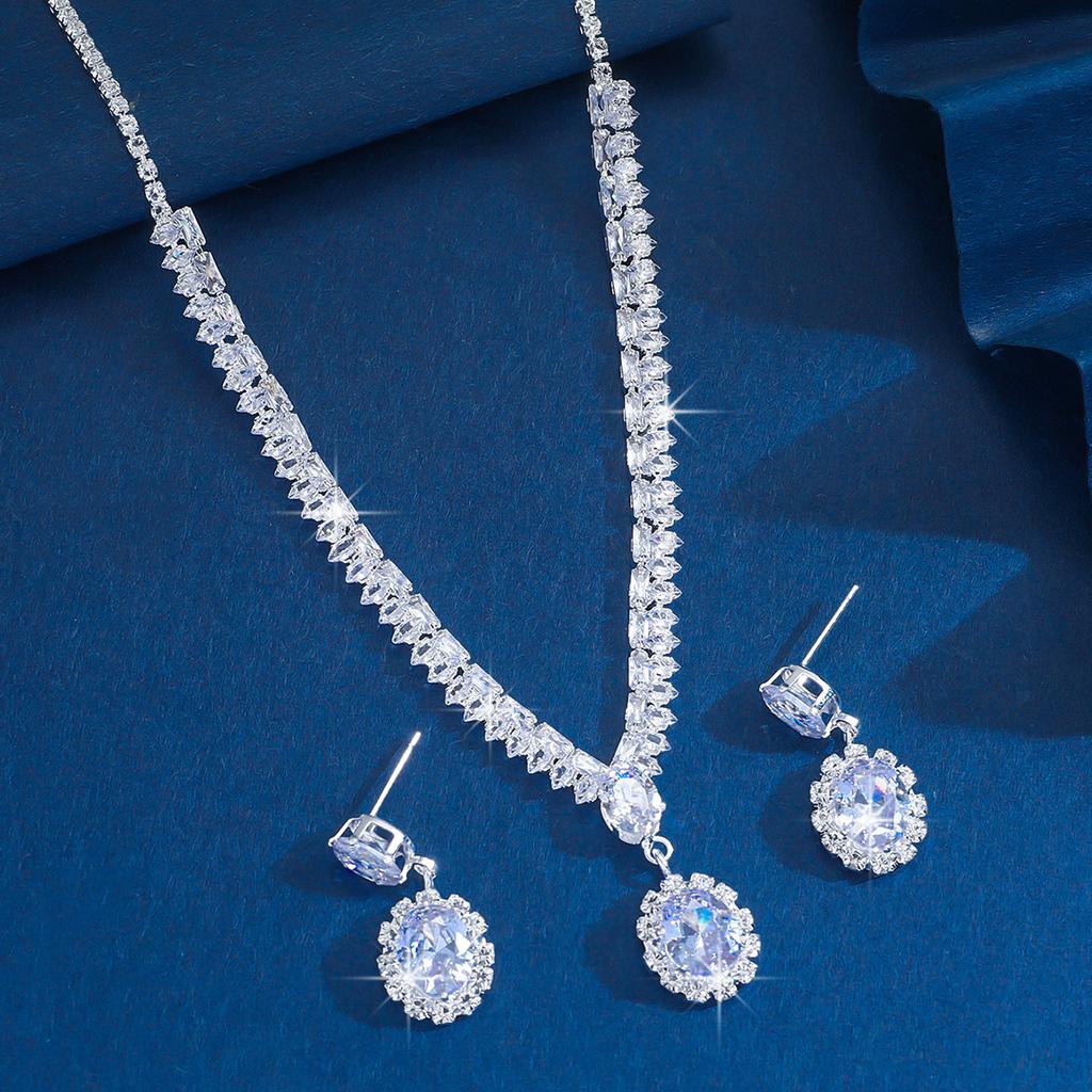 Zircon Necklace Earrings Two-Piece Set Exaggerated Light Luxury Temperament Collarbone Chain High-End Sense Necklace Jewelry Women'S Jewelry