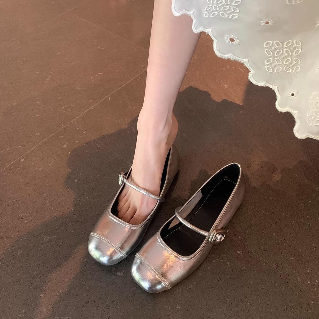 Französischer kleiner duftender Stil mit leichtem Mund Feenstil silberne kleine Lederschuhe runde Zehen flacher Boden weiche Sohle Mary Jane einzelne Schuhe Damen