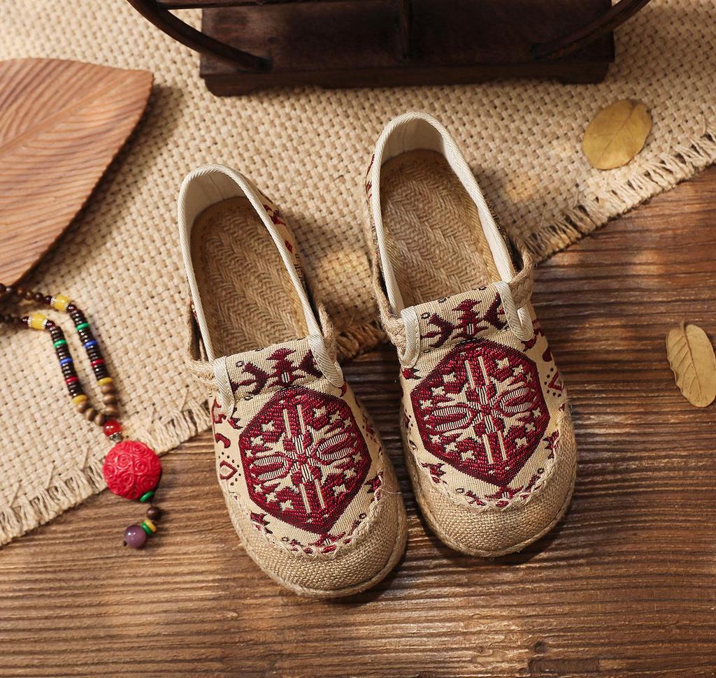 Trendy Ethnic Style Round Toe Cotton Linen Flat Shoes