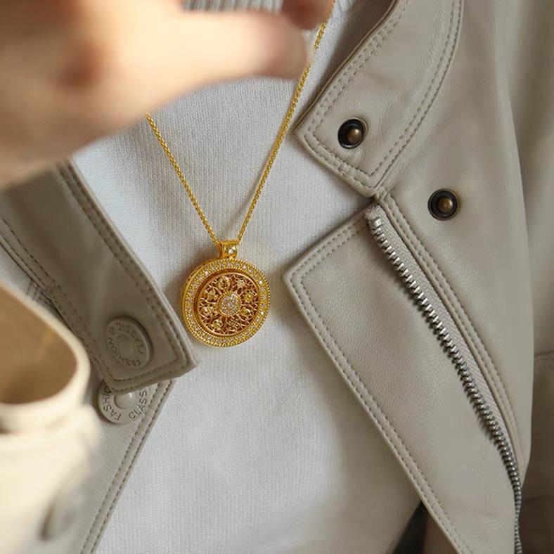 Goldene Drehbare Glücksbringer Acht Schätze Luo Pan Anhänger Halskette - Damen Vintage Chinesischer Stil Accessoire