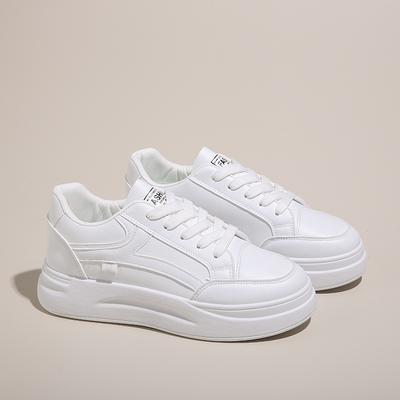 Petites chaussures blanches pour femmes 2025 automne nouvelles chaussures pour femmes plateforme ins version coréenne polyvalentes étudiantes chaussures de sport et de loisirs chaussures de skate
