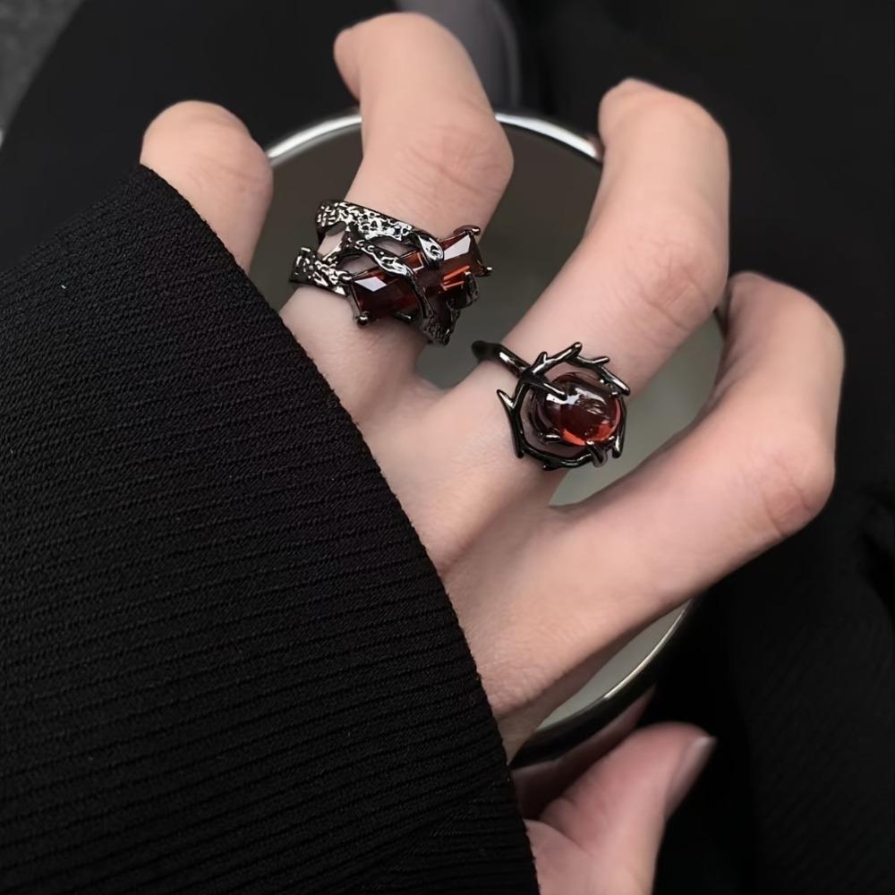 European and American Style Dark Pomegranate Red Ring for Couples, Stackable Index Finger Ring, Retro Black Thorn Open Ring