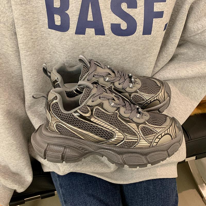 Niche comfortable and lightweight mesh breathable heightening platform sports shoes retro lace-up versatile trendy dad shoes casual shoes