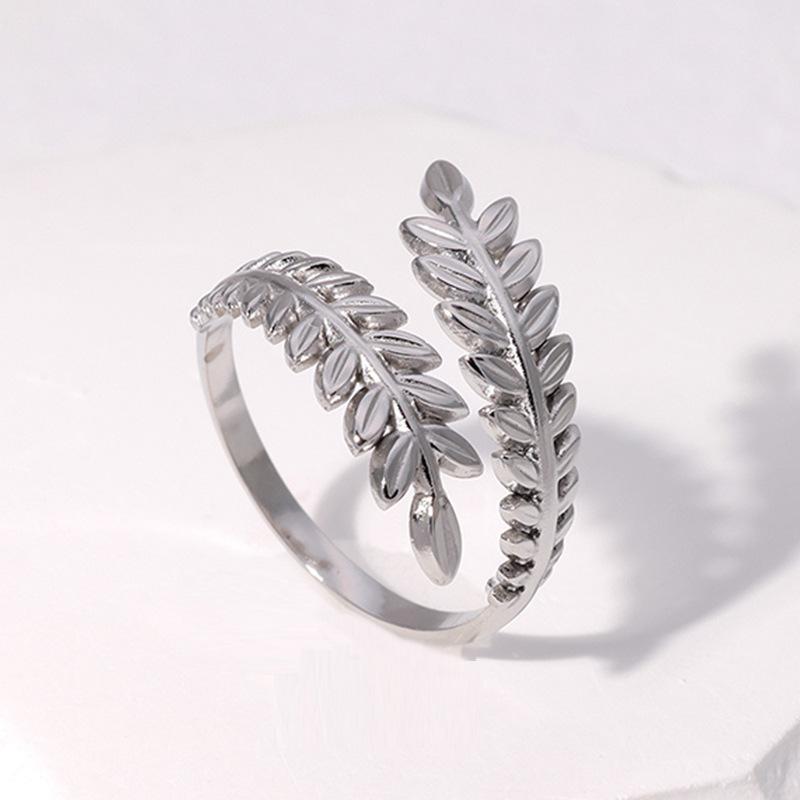 1pc Leaf Shape Adjustable Ring, Featuring A Simple Metallic Texture and Forest-style Ring