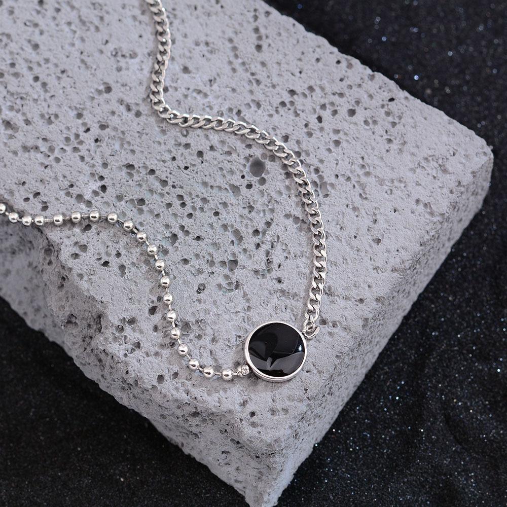 

Round Enamel Black Pentagram Necklace Niche Design Retro Personalized Collarbone Chain