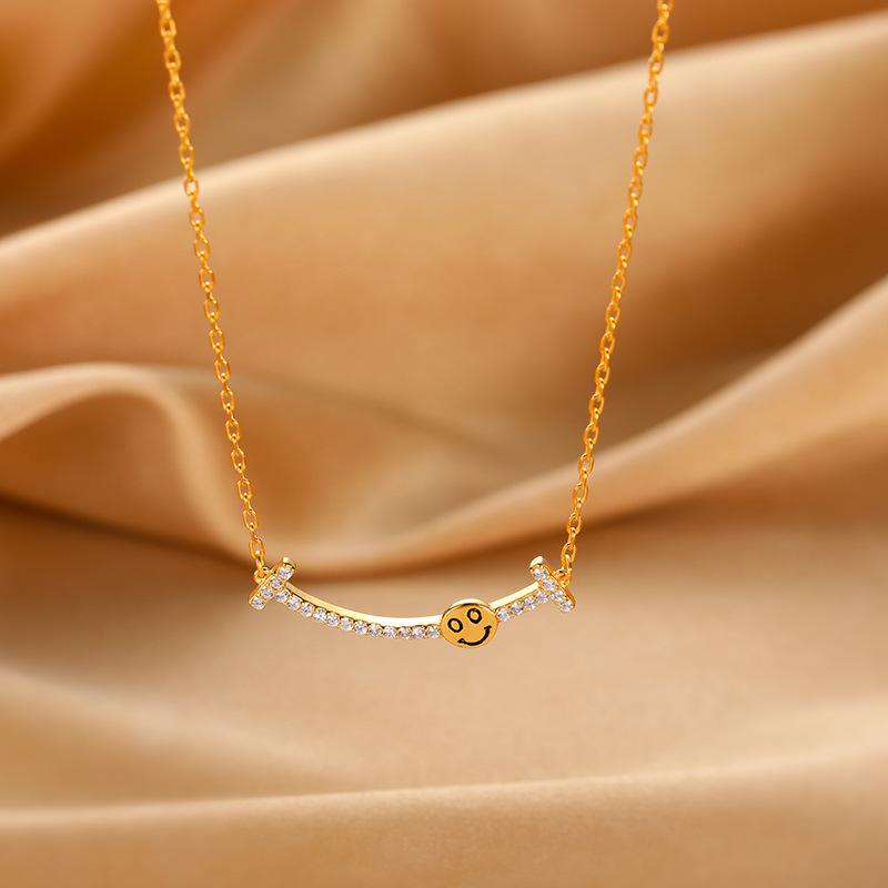 

Ожерелье «Улыбка», женский нишевый дизайн, простой темперамент, цепочка на ключицу, новогодняя коллекция