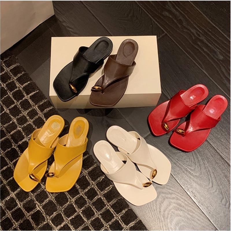 Trendy Metal Capri Early Summer Set Toe Square Head Versatile Flat Bottom Outer Wear Herringbone Open Toe Cool Slippers Female Summer