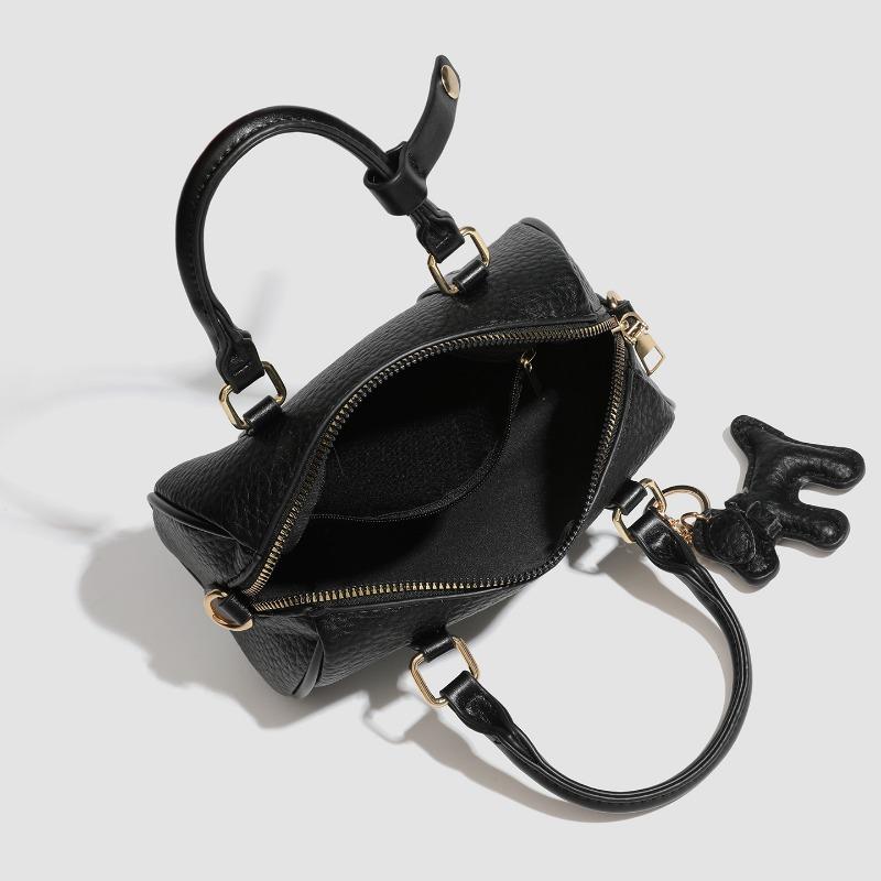 This Niche Design Is Fashionable, Simple and High-end. It Is A Multi-purpose Hand-held Shoulder Pillow Bag for Commuting