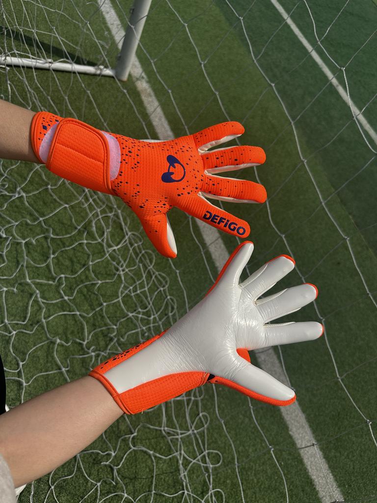 New Adult Soccer Goalkeeping Gloves, Match Grade Goalkeeping Gloves, Non-Slip Latex Training Gloves