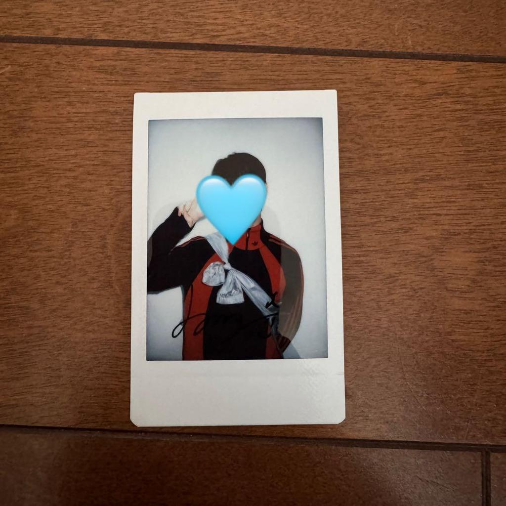 [USED] DRIPPIN Dongyun autographed Polaroid