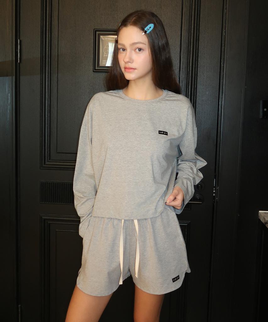 INJIACTIVE Small Logo Crop Long Sleeve Gray