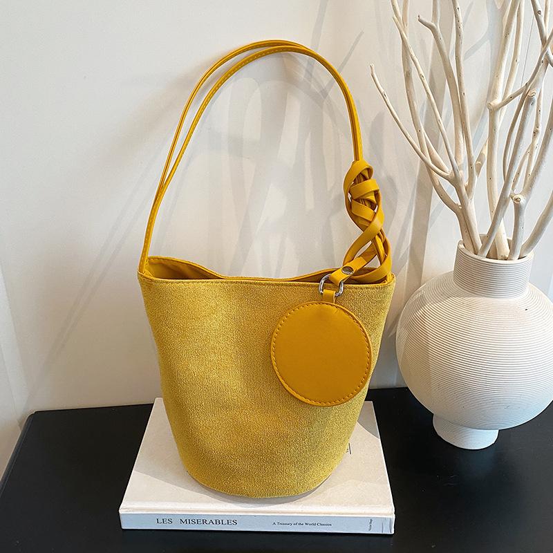 

Solid Color Women Suede Shoulder Bucket Bags Large Capacity Versatile Ladies Underarm Tote Casual Female Phe Handbags Purse жовтий