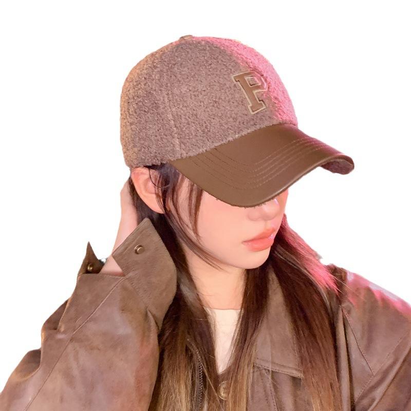 Winter New Hat Women's Fashion P Letter Plush Baseball Cap Versatile Warm Face Small Cap Tide