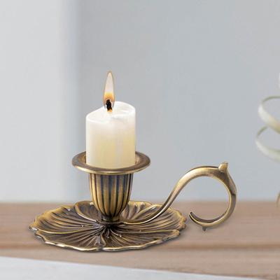 Elegante porta-velas para uma mesa