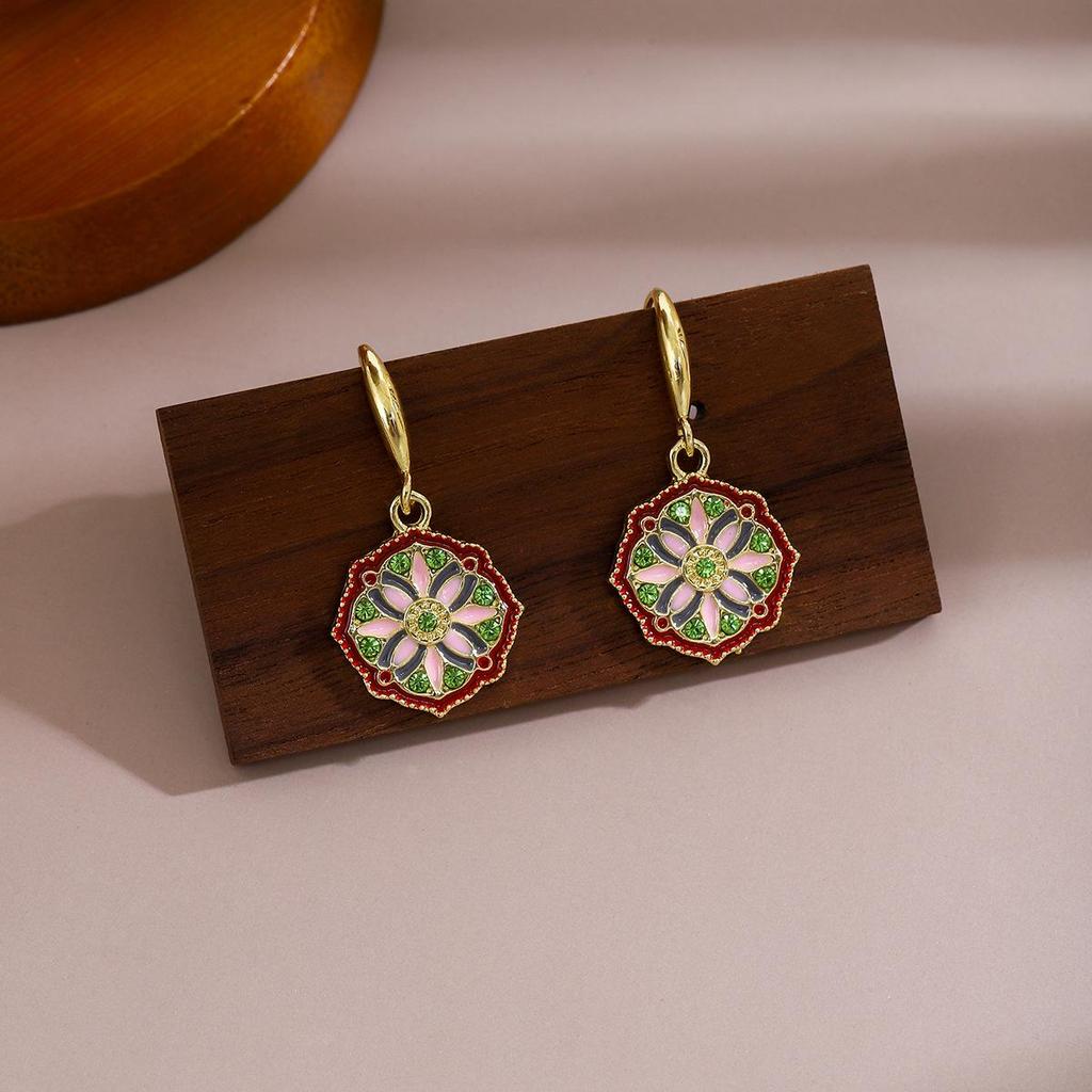 Monet's Garden Vintage Style Geometric Diamond Earrings: Luxurious Chinese-Inspired Design