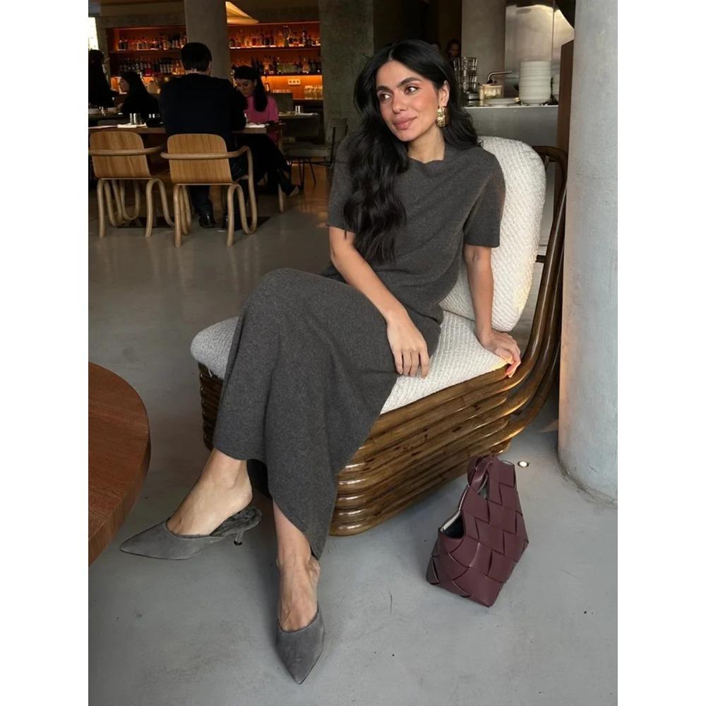 Soft Knit Set Women's Short Sleeve Pullover Top Skirt Solid Color Elegant Minimalist Two Piece Set